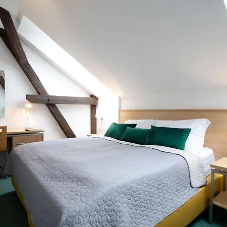 Hotel Greensgate 3*
